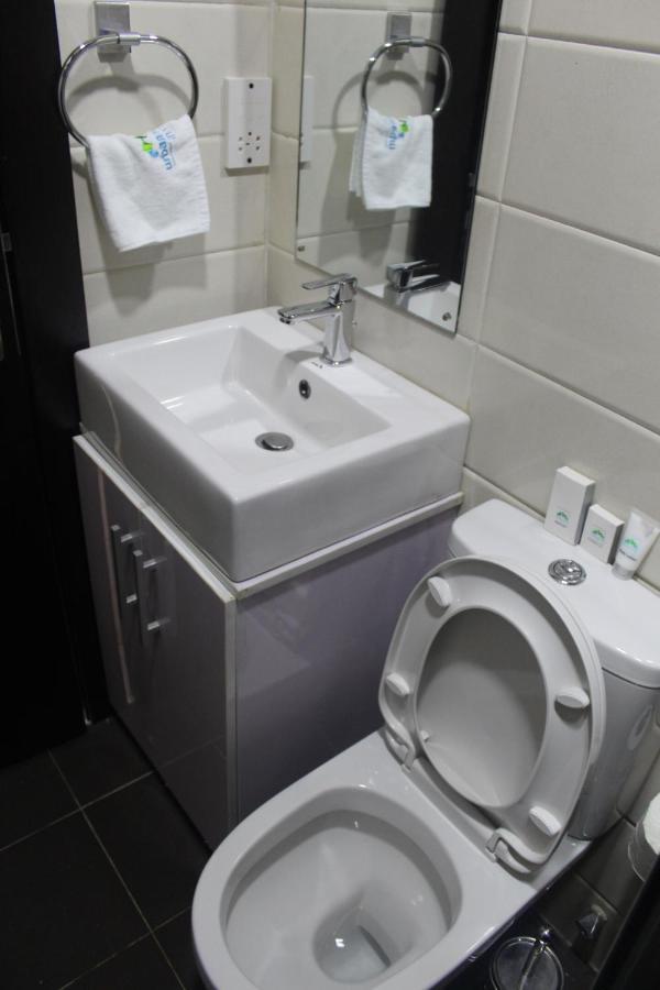 Urban Metro Inn Lagos Esterno foto